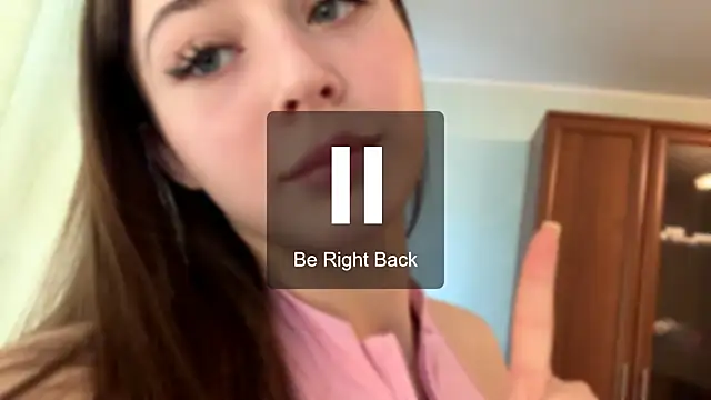 Snapshot of Adel_strongwoman chatting on April 25, 8:17 am Adel strongwoman online show from April 25, 8:17 am