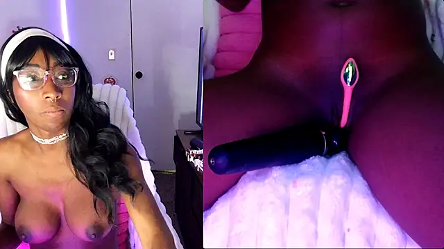 alys at college online show from October 24, 10:44 am