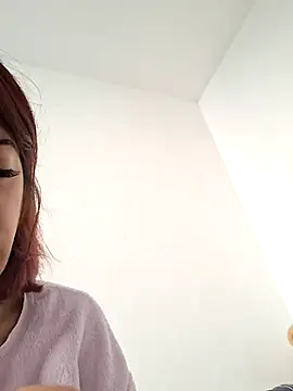 Anayssa  online show from February 8, 1:25 pm