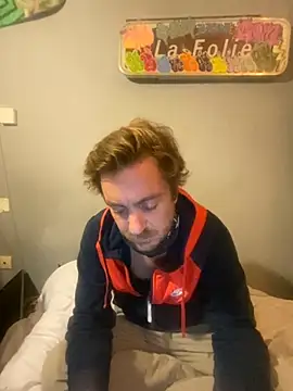 3615-ULLA online show from November 22, 8:30 pm