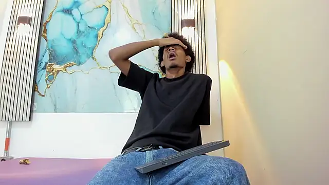 Snapshot of FYKMOR_1 chatting on March 21, 8:01 pm FYKMOR 1 online show from March 21, 8:01 pm