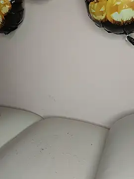 KARISHMA-STRIP online show from October 29, 6:20 pm