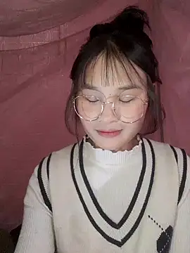 saronla 03 online show from February 9, 4:22 pm