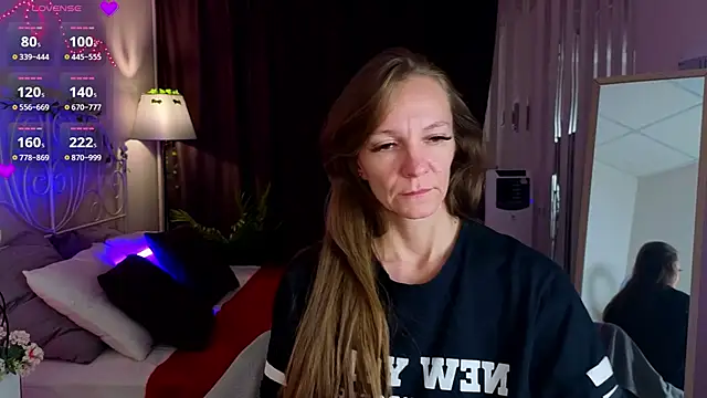 Jesica mooon online show from February 6, 1:21 am