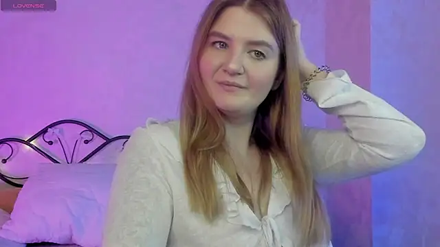 Snapshot of Ruby_Al1en chatting on December 16, 1:21 am Ruby Al1en online show from December 16, 1:21 am