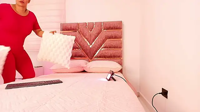 emma madi online show from October 28, 11:58 am