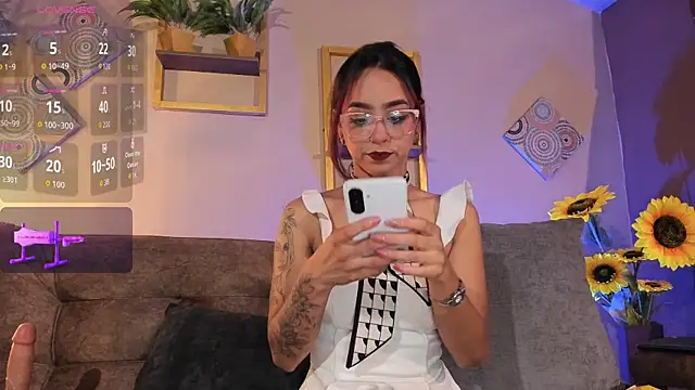 Snapshot of RACHELRUIZ chatting on October 9, 3:21 pm RACHELRUIZ online show from October 9, 3:21 pm