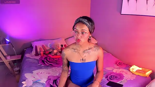 nyxmoonhells online show from October 6, 7:44 pm