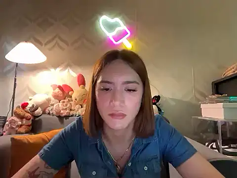 Snapshot of Yhanbeaufort18 chatting on July 26, 8:32 am Yhanbeaufort18 online show from July 26, 8:32 am