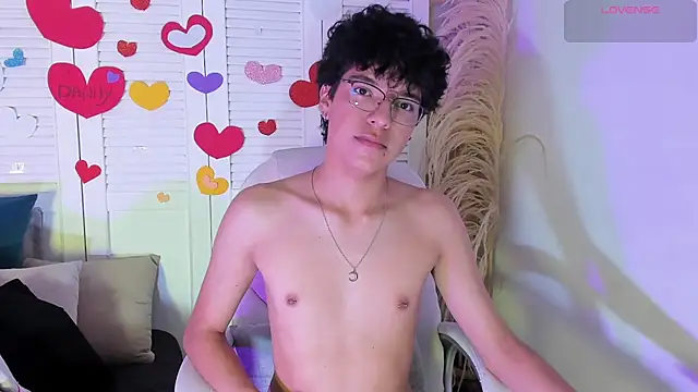 miilo wolf online show from September 9, 11:43 am