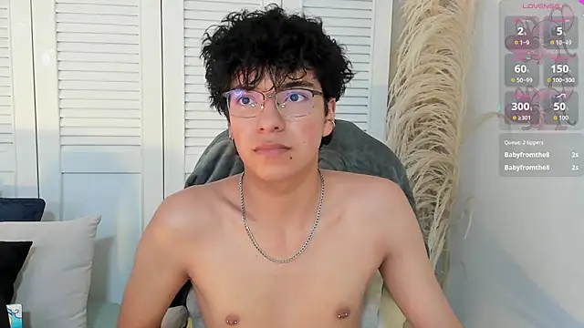 miilo wolf online show from September 23, 12:52 pm