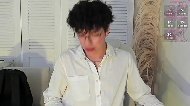 miilo wolf online show from September 27, 12:43 pm