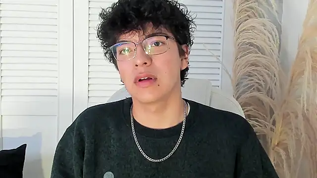 miilo wolf online show from October 1, 11:38 am