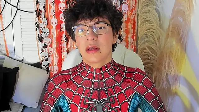 miilo wolf online show from October 7, 11:29 am