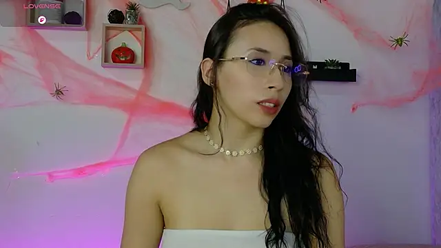 manumontoya  online show from October 24, 3:30 pm