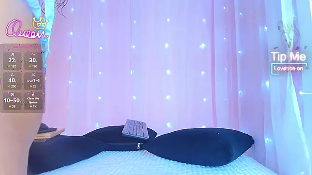 SunnyGilmoree online show from June 16, 8:00 pm