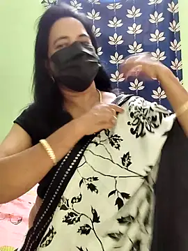 Snapshot of mallu-lover chatting on October 22, 8:14 am mallu-lover online show from October 22, 8:14 am