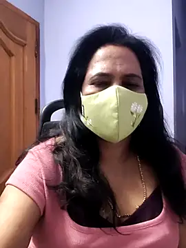 Snapshot of mallu-lover chatting on November 25, 8:14 am mallu-lover online show from November 25, 8:14 am