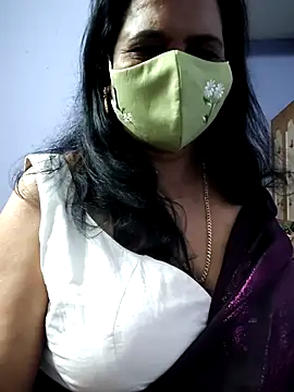 Snapshot of mallu-lover chatting on November 26, 8:43 pm mallu-lover online show from November 26, 8:43 pm