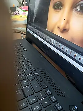 WickedSunny25 online show from October 28, 6:32 pm