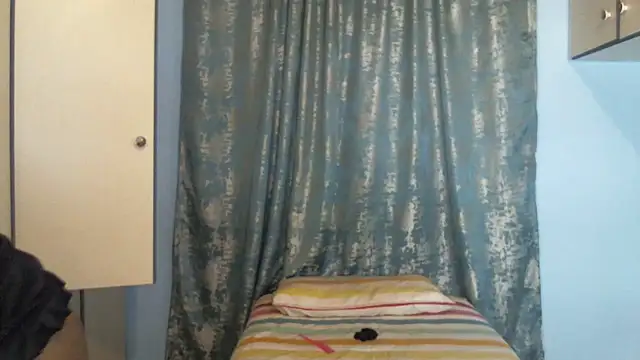 Snapshot of Thickshawty38 chatting on September 21, 6:20 pm Thickshawty38 online show from September 21, 6:20 pm