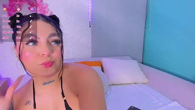 Snapshot of melody_blossom_ chatting on September 22, 4:14 am melody blossom  online show from September 22, 4:14 am