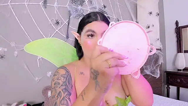 Snapshot of melody_blossom_ chatting on October 30, 8:31 pm melody blossom  online show from October 30, 8:31 pm