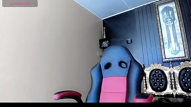 Kimberly Vazquez online show from December 3, 3:14 am