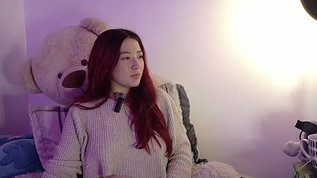 lunnaa  online show from February 8, 2:26 am