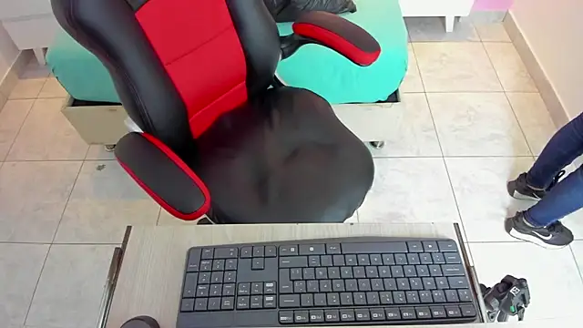 ALISSON BARKER online show from November 27, 12:18 pm