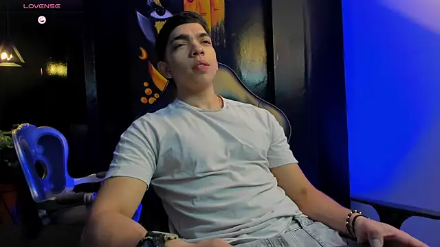 Snapshot of Eryonbradley chatting on September 24, 1:20 am Eryonbradley online show from September 24, 1:20 am