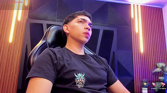 Snapshot of Eryonbradley chatting on October 4, 11:19 am Eryonbradley online show from October 4, 11:19 am