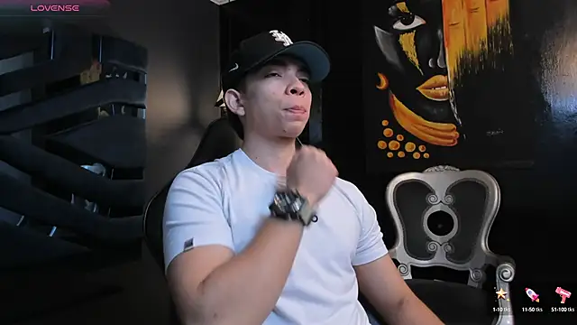 Snapshot of Eryonbradley chatting on October 15, 11:21 am Eryonbradley online show from October 15, 11:21 am