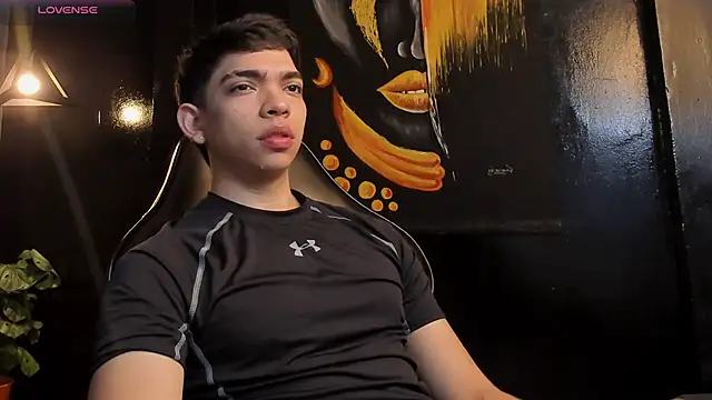 Snapshot of Eryonbradley chatting on October 31, 11:22 am Eryonbradley online show from October 31, 11:22 am