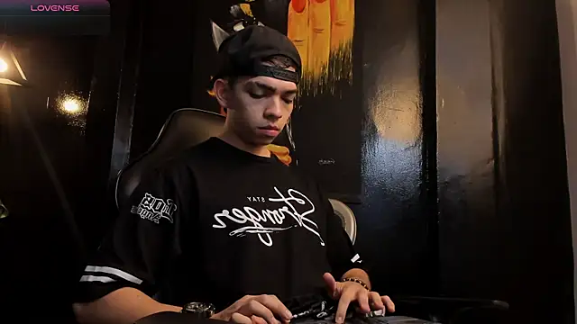 Eryonbradley online show from November 14, 11:20 am