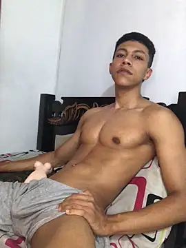 RickyEbony online show from March 5, 6:15 pm