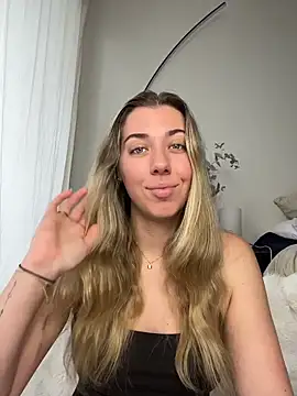 louiseberkeley online show from June 11, 2:11 am