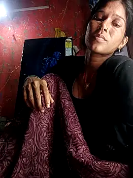 Snapshot of Sonam_pandeyji chatting on September 8, 3:33 pm Sonam pandeyji online show from September 8, 3:33 pm