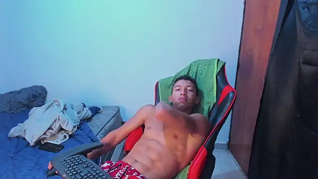 JuanchiT66 online show from May 29, 1:42 pm