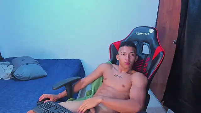 JuanchiT66 online show from June 5, 2:40 am
