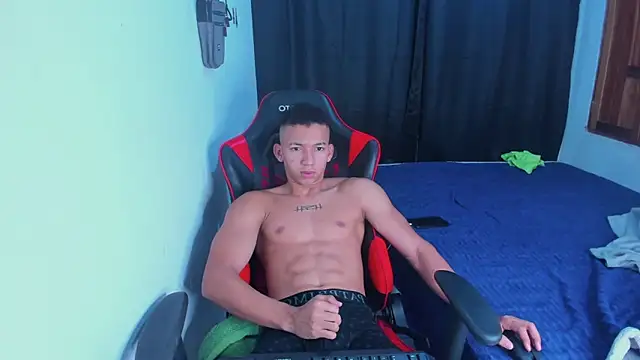 JuanchiT66 online show from June 22, 12:46 pm