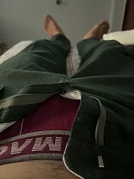 Snapshot of NoddingScorpion chatting on October 4, 8:56 am NoddingScorpion online show from October 4, 8:56 am