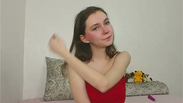 Little L1ss online show from December 4, 3:32 pm