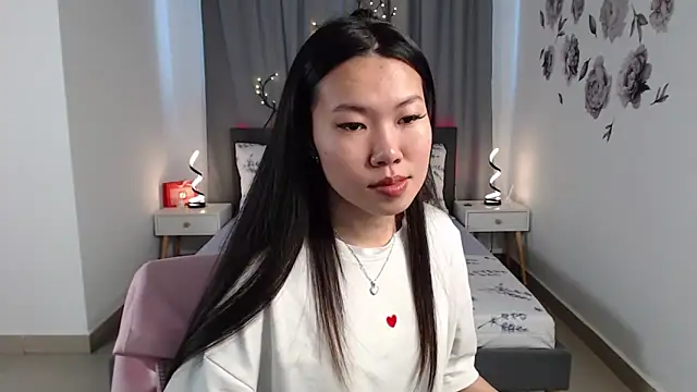 Snapshot of LunaPurrr chatting on September 9, 11:26 pm LunaPurrr online show from September 9, 11:26 pm