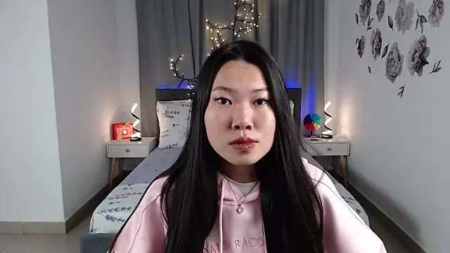 Snapshot of LunaPurrr chatting on September 11, 1:00 pm LunaPurrr online show from September 11, 1:00 pm