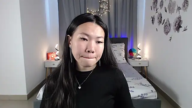 Snapshot of LunaPurrr chatting on September 12, 11:15 pm LunaPurrr online show from September 12, 11:15 pm