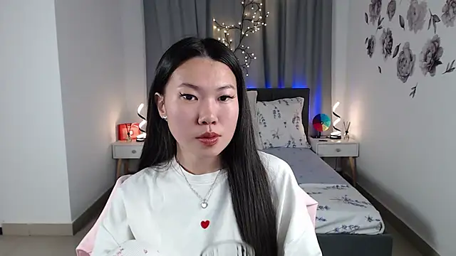 Snapshot of LunaPurrr chatting on September 14, 1:21 pm LunaPurrr online show from September 14, 1:21 pm