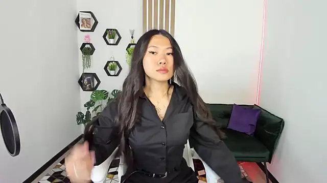 Snapshot of LunaPurrr chatting on September 21, 1:29 am LunaPurrr online show from September 21, 1:29 am