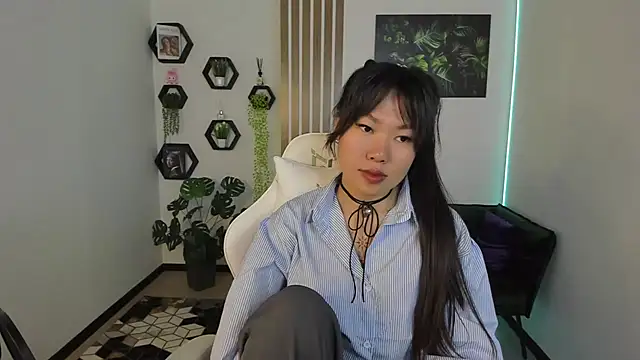 Snapshot of LunaPurrr chatting on September 28, 11:10 pm LunaPurrr online show from September 28, 11:10 pm