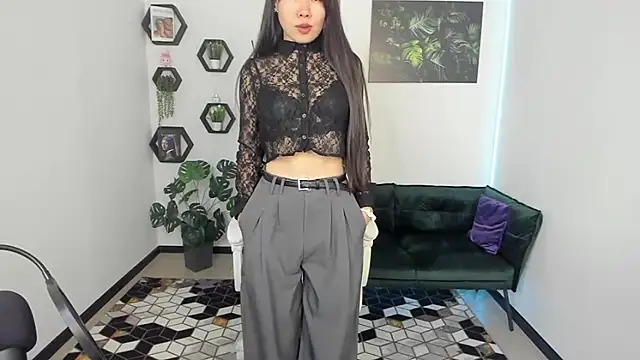 Snapshot of LunaPurrr chatting on October 3, 11:24 pm LunaPurrr online show from October 3, 11:24 pm